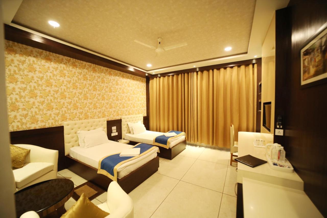 Hotel Panchsheel Ayodhya Exterior foto